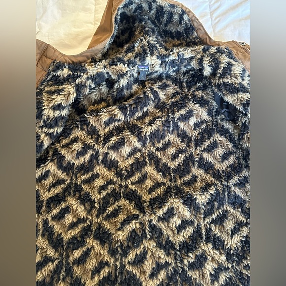 Boys Patagonia Jacket - Picture 6 of 12